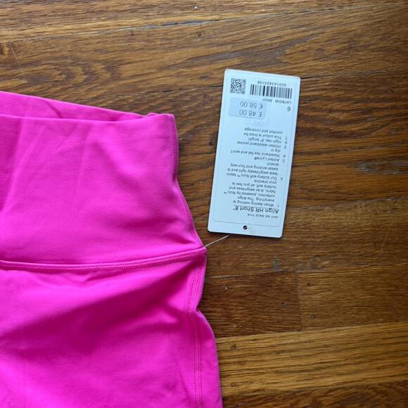 Lululemon shorts retails for 65 - Picture 2 of 4